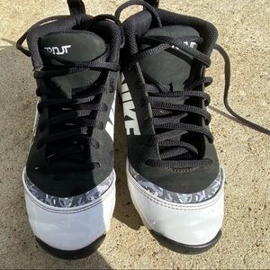 Nike Outdoor Cleats FastFlex Boys Size 3Y